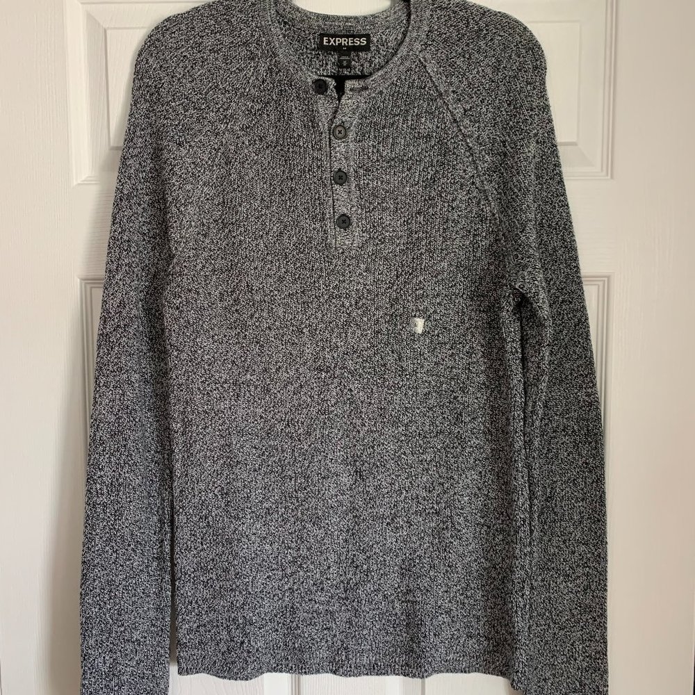 NWT Express Mens Grey Button Henley Sweater Sz M